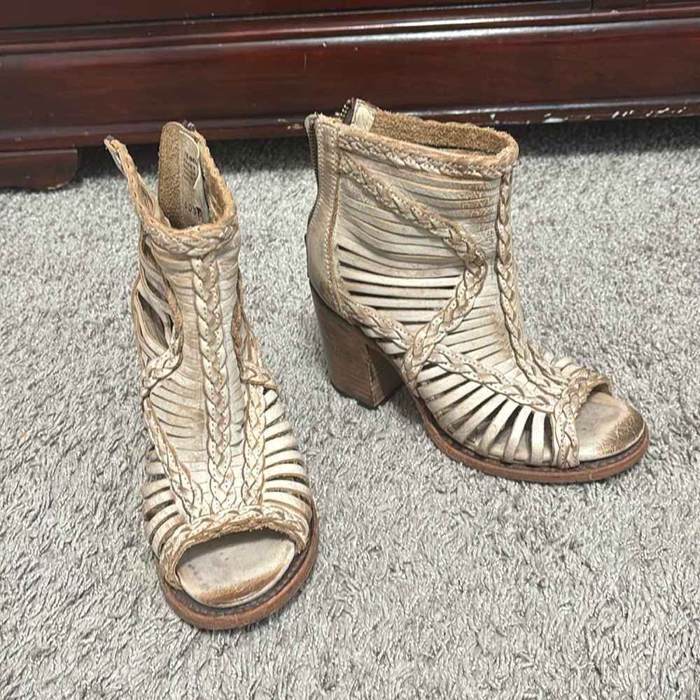 Freebird Bela Heels!